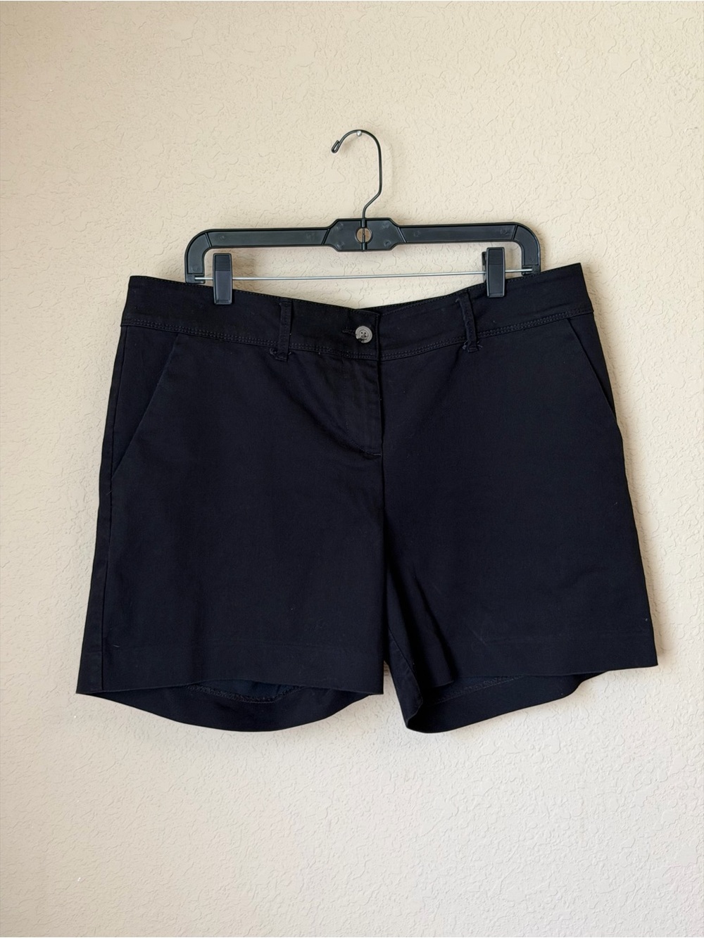 The Limited Black Tailored 5in Chino Shorts